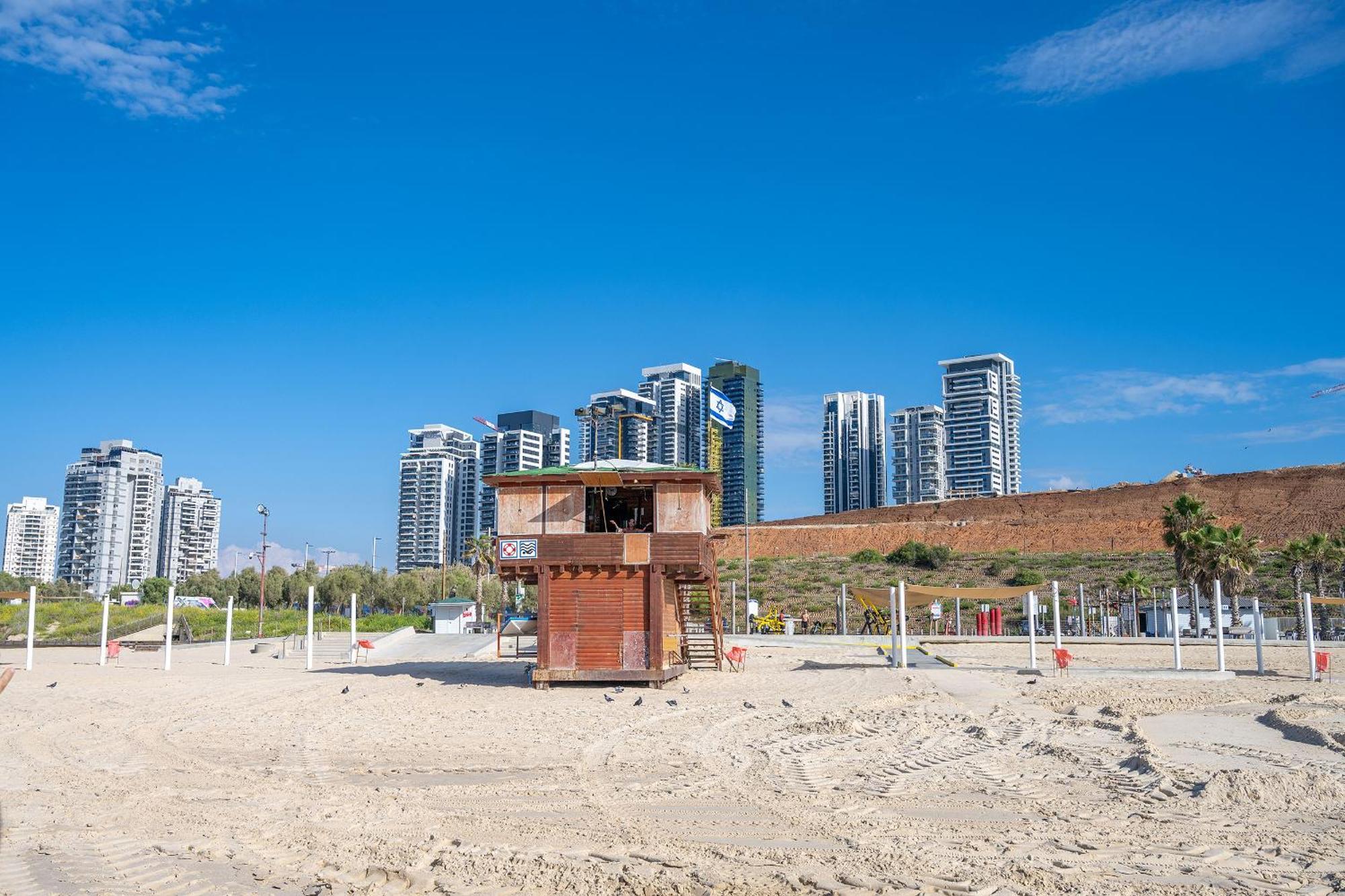 Hi-Yam Seaview Apartments & Suites - יש ממ"ד Бат-Ям Екстер'єр фото